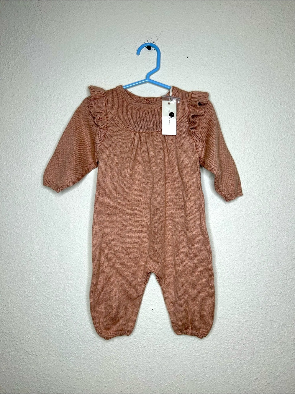 Quincy Mae Mira Knit Ruffle One-Piece Romper in Heather Rose 3-6 MOS